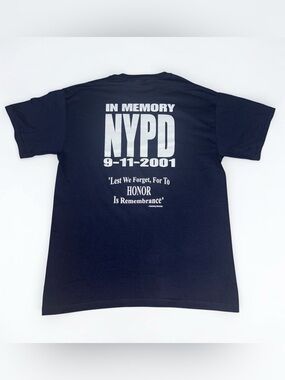 NWOT Gildan 9-11 NYPD SEPTEMBER 11, 2001 American Quilt Memorial Size Medium
